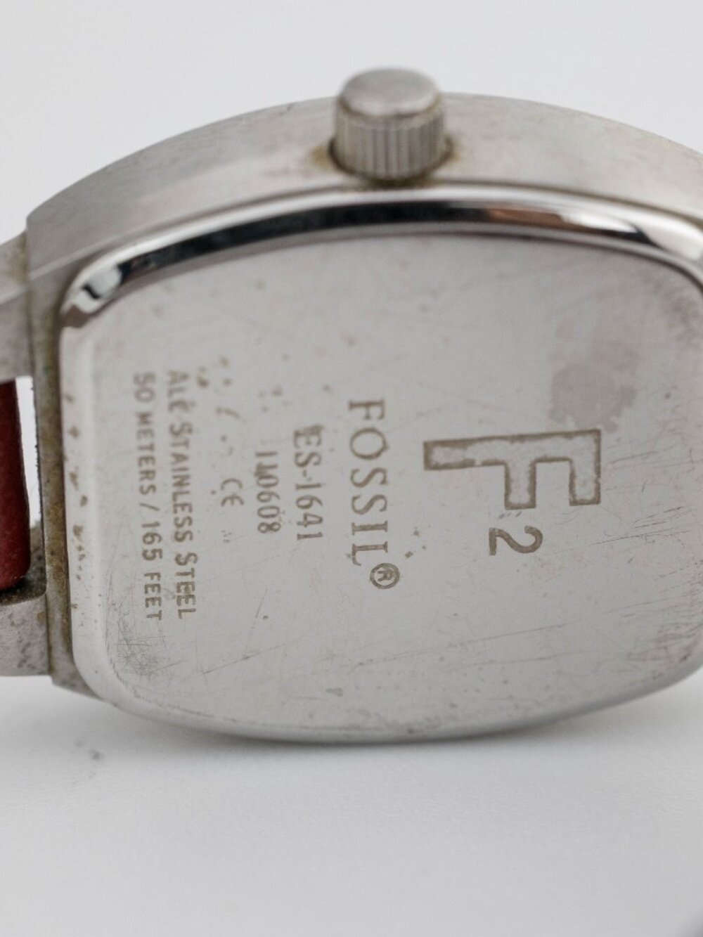 Fossil F2 ES-1641 Tonneau Red Leather Quartz Analog Women's Watch New Battery - Picture 6 of 9